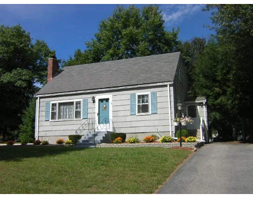 Unit for sale at 7 Kathleen Drive, Franklin, MA 02038