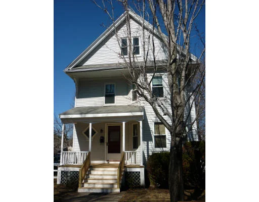 Unit for sale at 25 Sweetser St, Wakefield, MA 01880