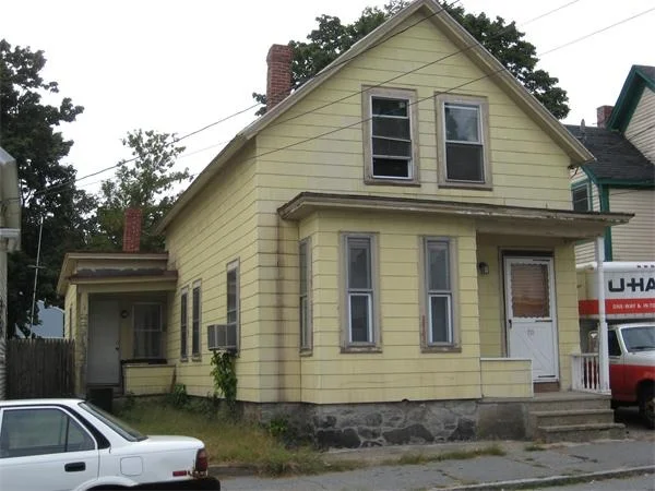 Unit for sale at 721 School St, Lowell, MA 01851