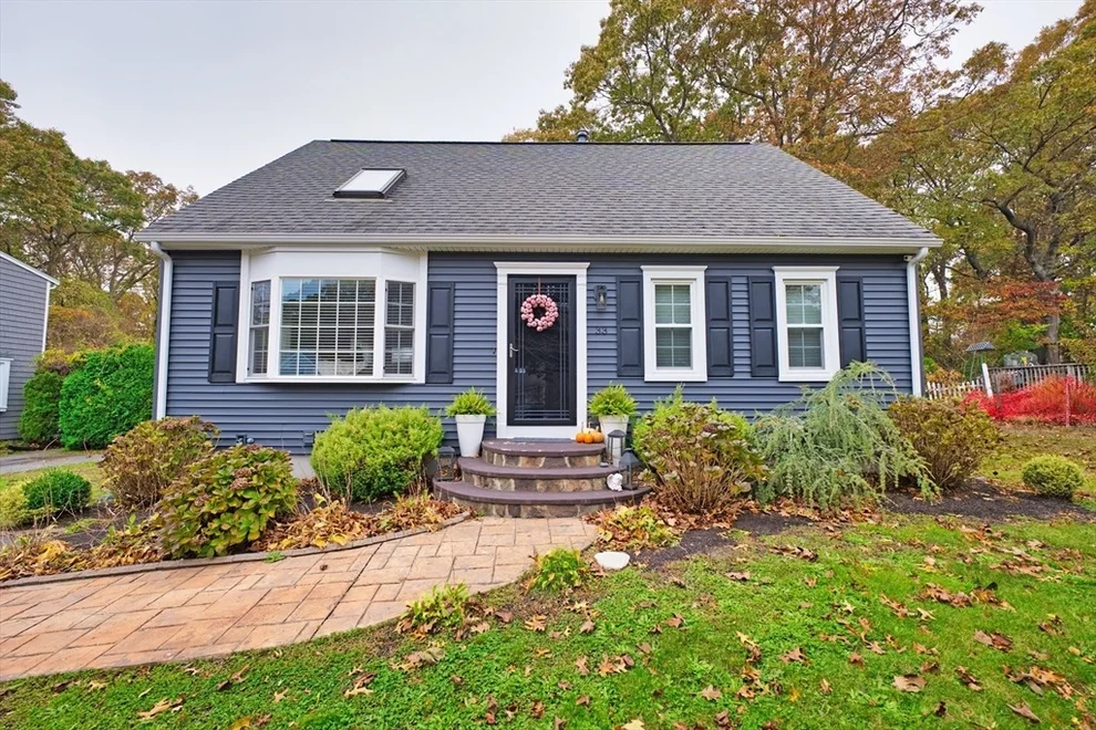 Unit for sale at 33 Rosewood Ter, Dartmouth, MA 02747