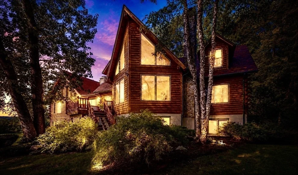 Unit for sale at 55 Breakneck Hill Rd, Southborough, MA 01772