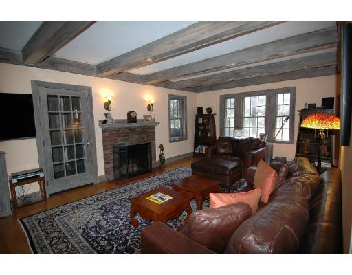 Unit for sale at 133 Green St, Needham, MA 02492