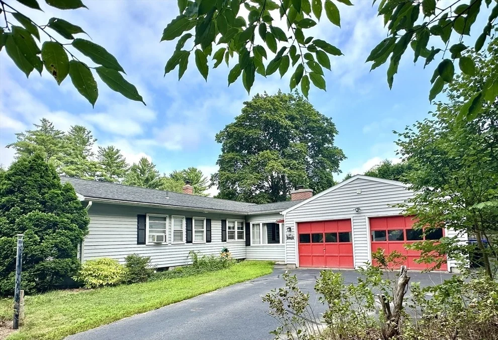 Unit for sale at 71 Forest Glen, Northampton, MA 01062