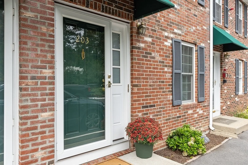 Unit for sale at 278 Manning Street, Hudson, MA 01749
