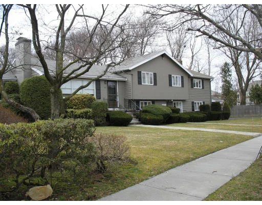 Unit for sale at 118 Meadowbrook Rd., Newton, MA 02459