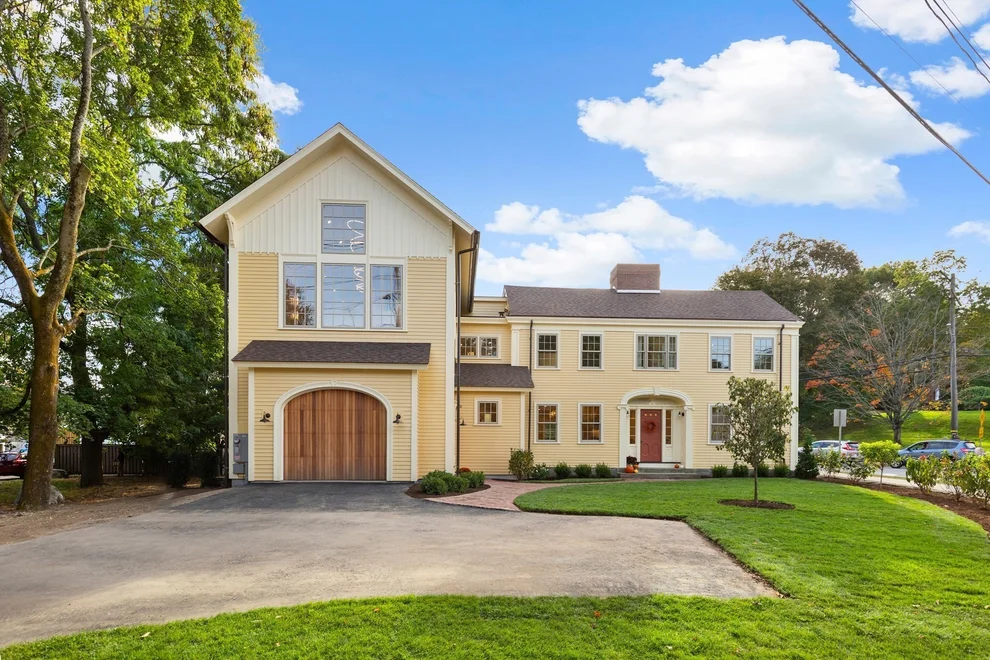 Unit for sale at 678 Massachusetts Ave, Lexington, MA 02421