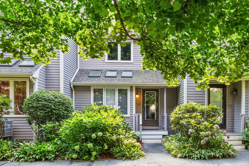 Unit for sale at 608 Maple Brook Rd, Bellingham, MA 02019