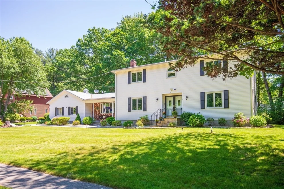 Unit for sale at 12 Tinkham Ave, Burlington, MA 01803