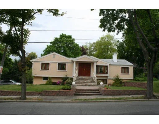 Unit for sale at 51 Scotney Rd, Newton, MA 02467