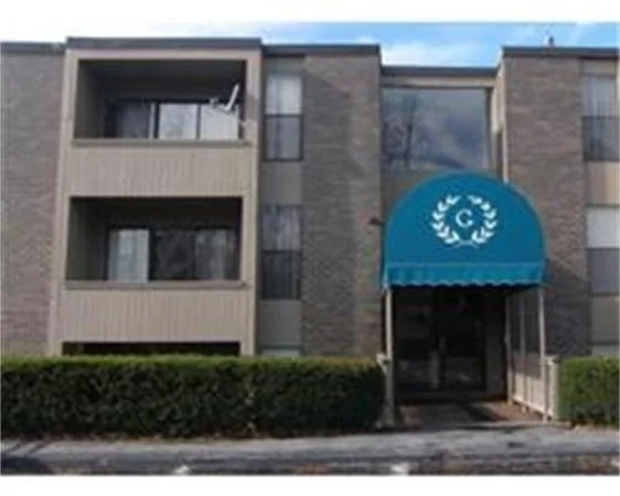 Unit for sale at 14 Shrewsbury Green Dr, Shrewsbury, MA 01545