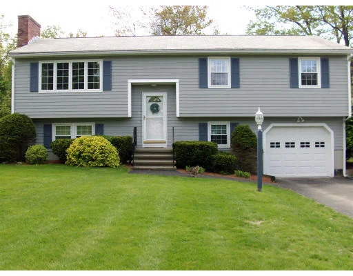 Unit for sale at 5 Rolling Ridge Lane, Methuen, MA 01844