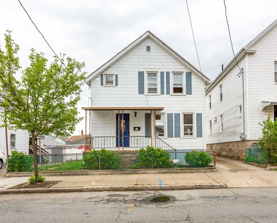 Unit for sale at 54 Dartmouth St, New Bedford, MA 02740