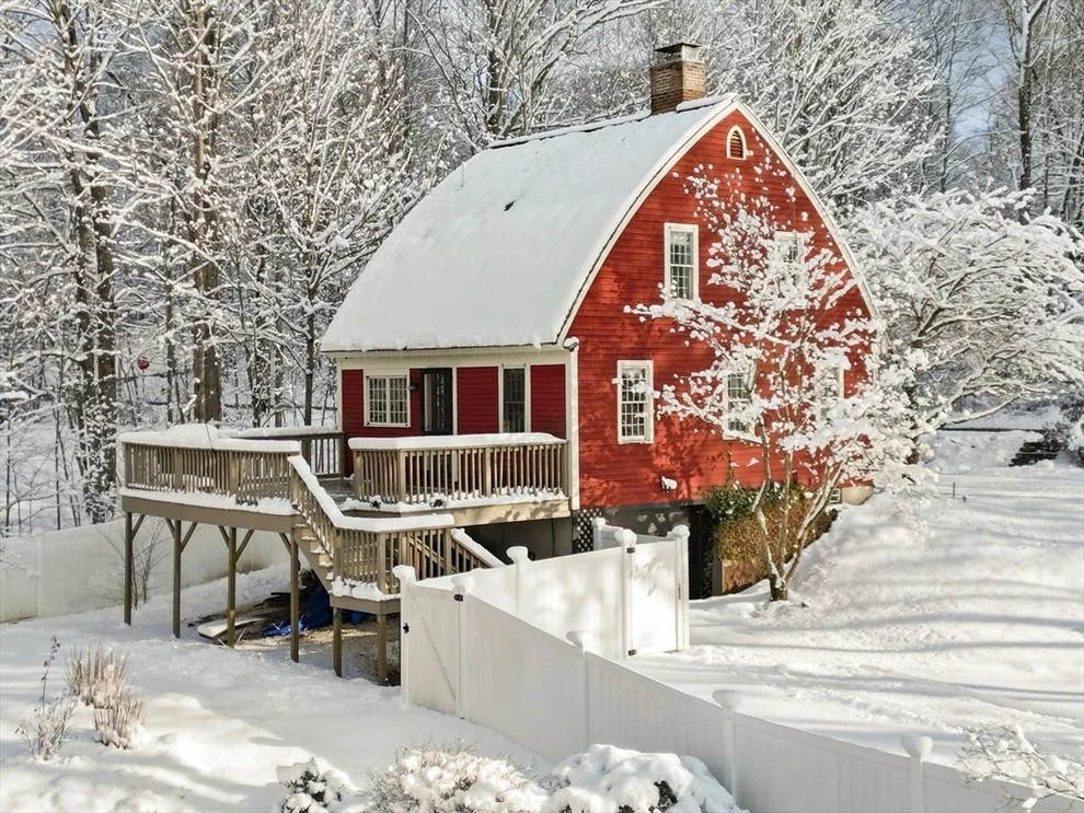 Unit for sale at 14 Sawmill Brook Rd, West Newbury, MA 01985