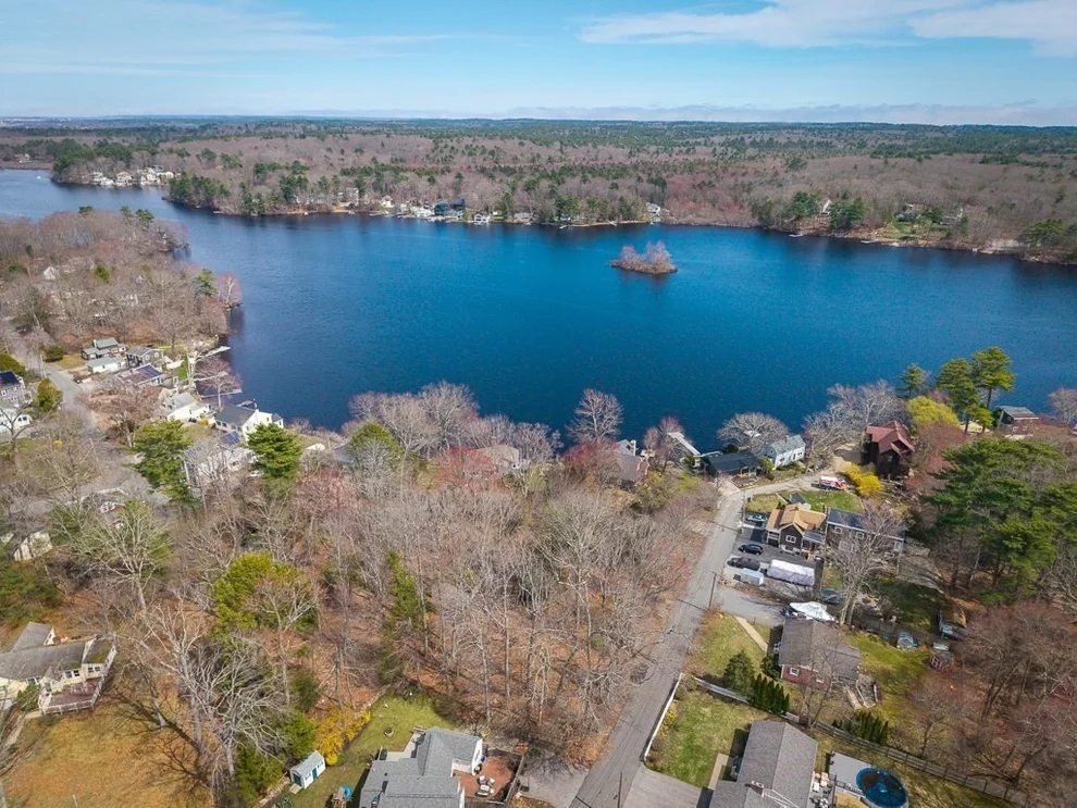 Unit for sale at 21 Beech Street, Hamilton, MA 01982