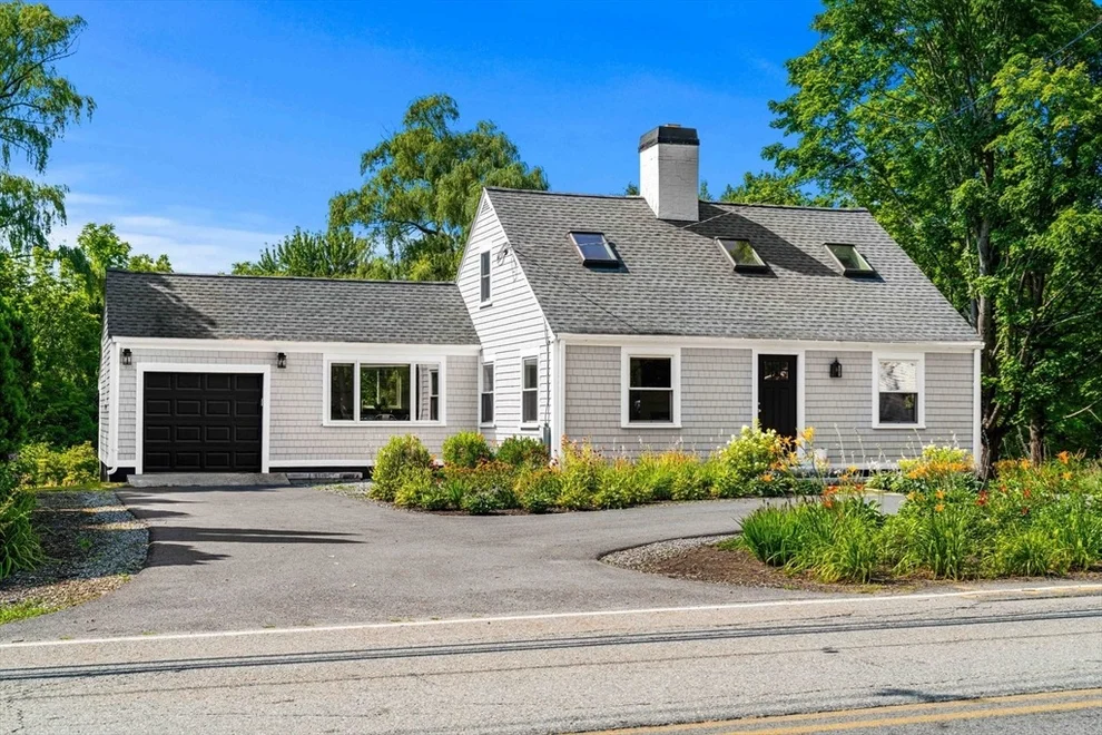 Unit for sale at 185 Hollis St, Groton, MA 01450