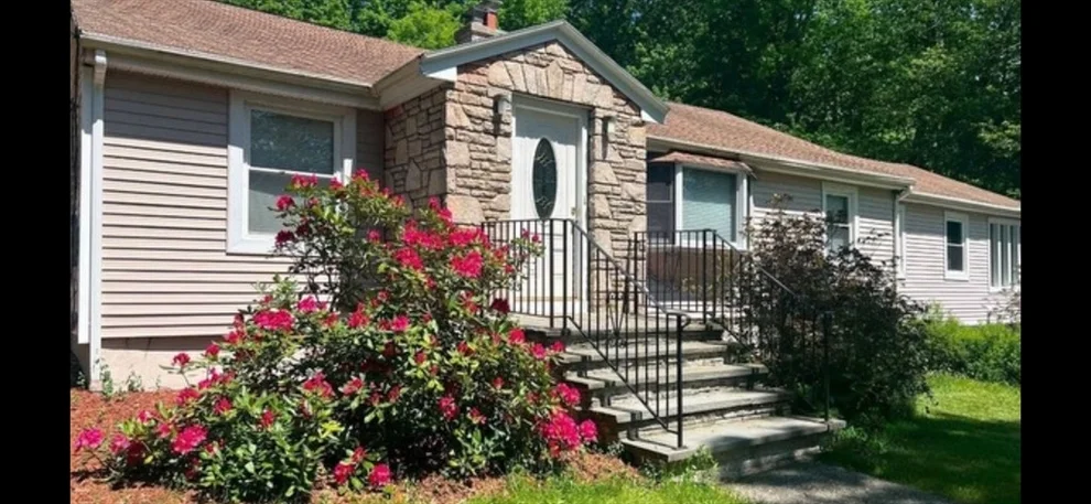 Unit for sale at 7 W Hill Ter, Worcester, MA 01609