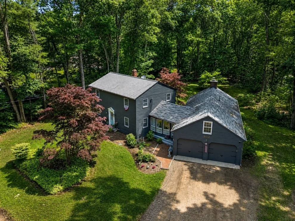 Unit for sale at 1662 Wachusett St, Holden, MA 01522