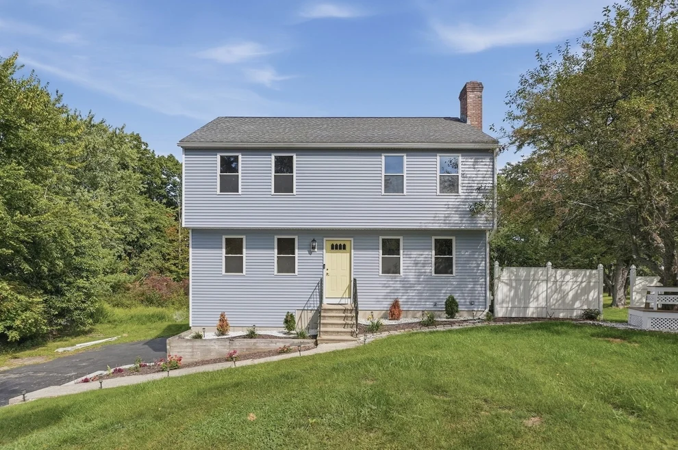 Unit for sale at 769 Grafton Street, Shrewsbury, MA 01545