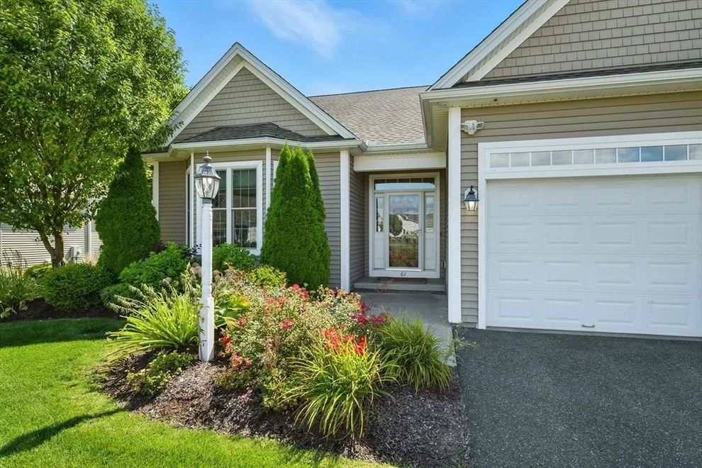 Unit for sale at 61 Fields Dr, East Longmeadow, MA 01028