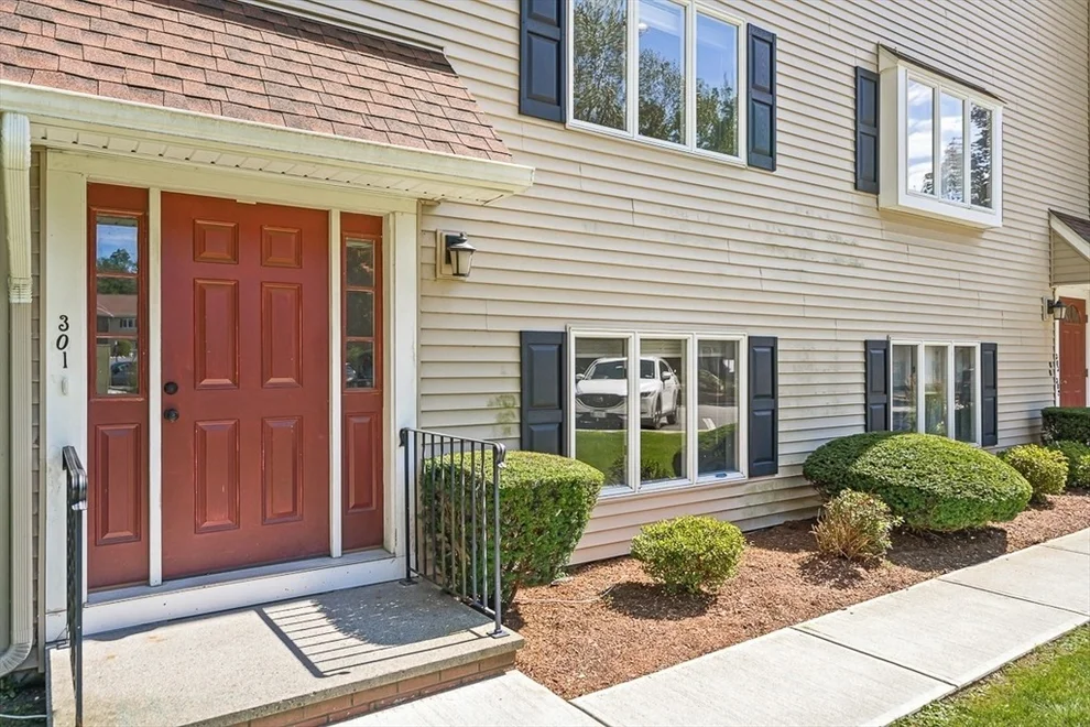 Unit for sale at 305 Salem St, Woburn, MA 01801