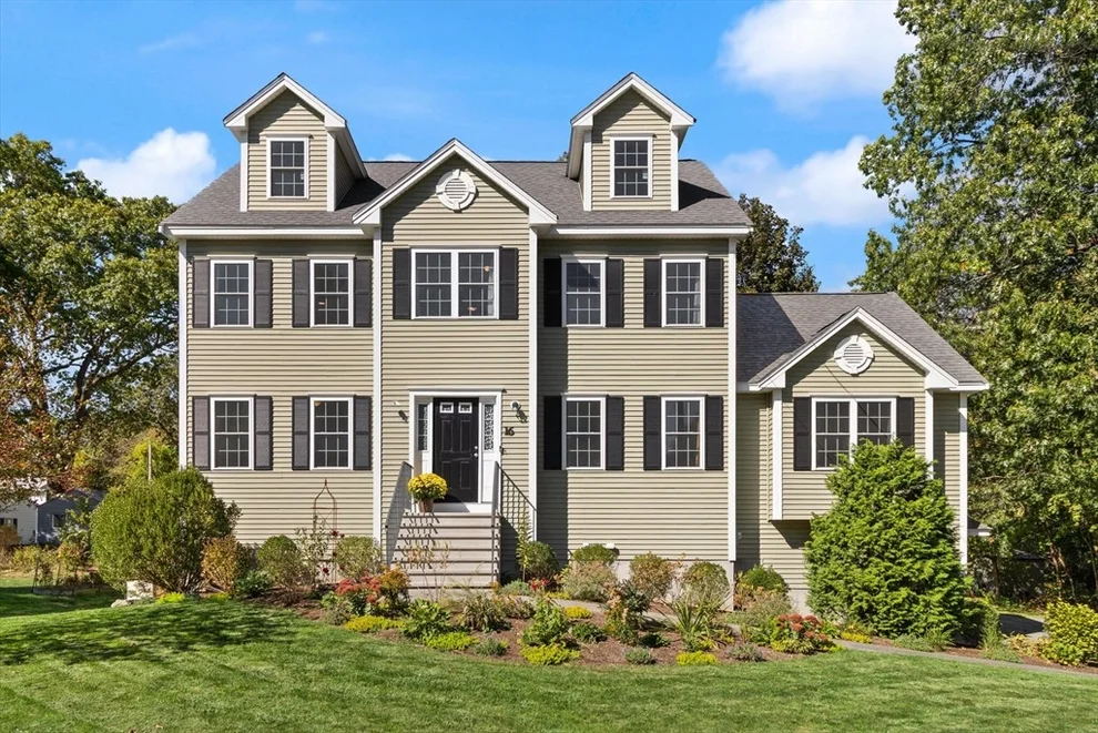 Unit for sale at 16 New Spaulding St, Chelmsford, MA 01824