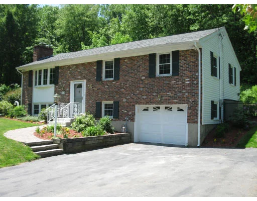 Unit for sale at 767 Johnson St, North Andover, MA 01845