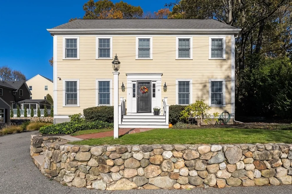 Unit for sale at 10 Perth Road, Arlington, MA 02476