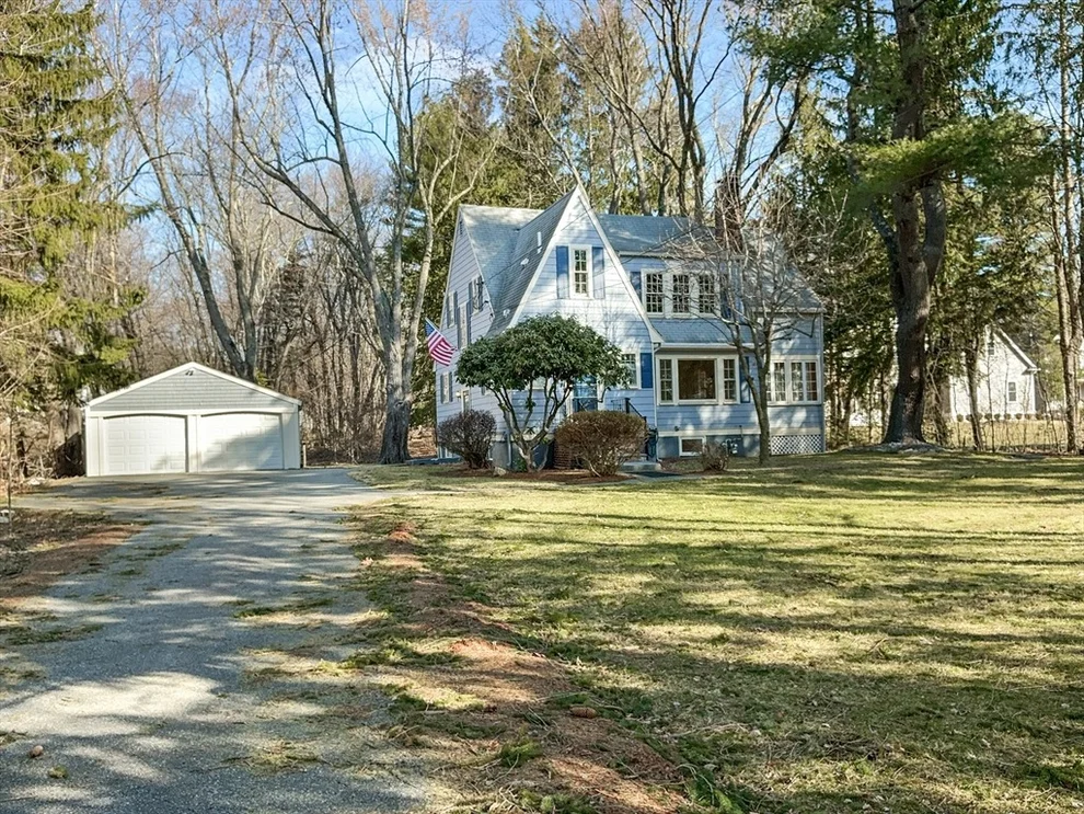 Unit for sale at 2 Brooksbie Rd, Bedford, MA 01730