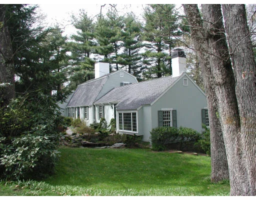 Unit for sale at 2 Oakmount Circle, Lexington, MA 02420