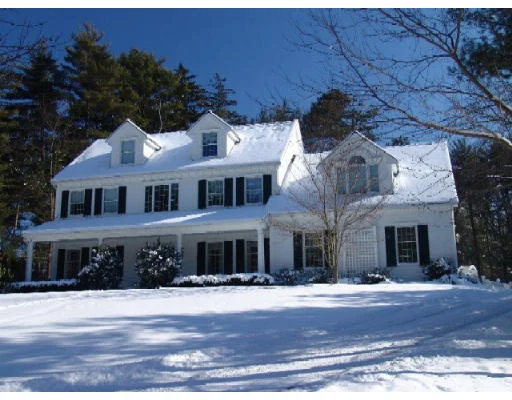 Unit for sale at 2 Brewer Way, Hingham, MA 02043