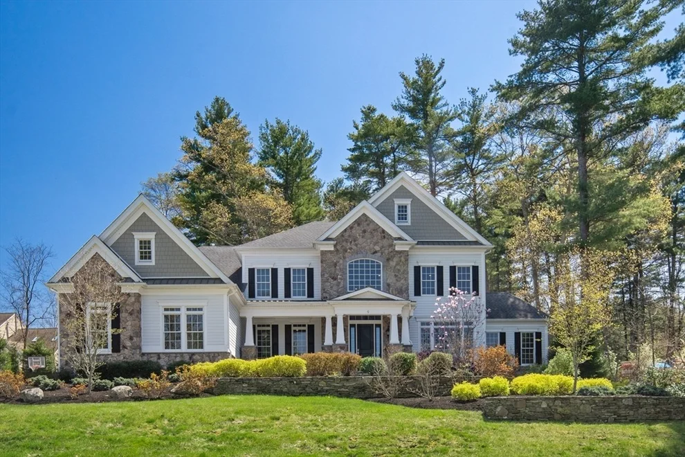 Unit for sale at 9 Schaffner Ln, Dover, MA 02030
