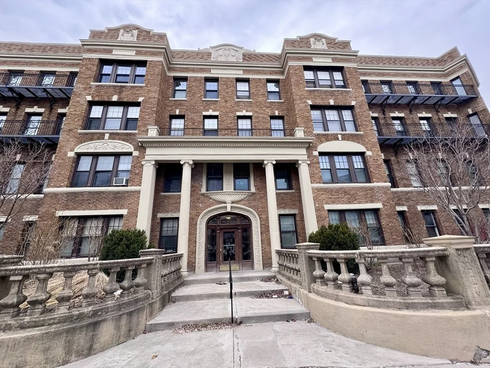 Unit for sale at 28 Sidlaw Rd, Boston, MA 02135