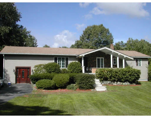 Unit for sale at 108 Pond St, Georgetown, MA 01833