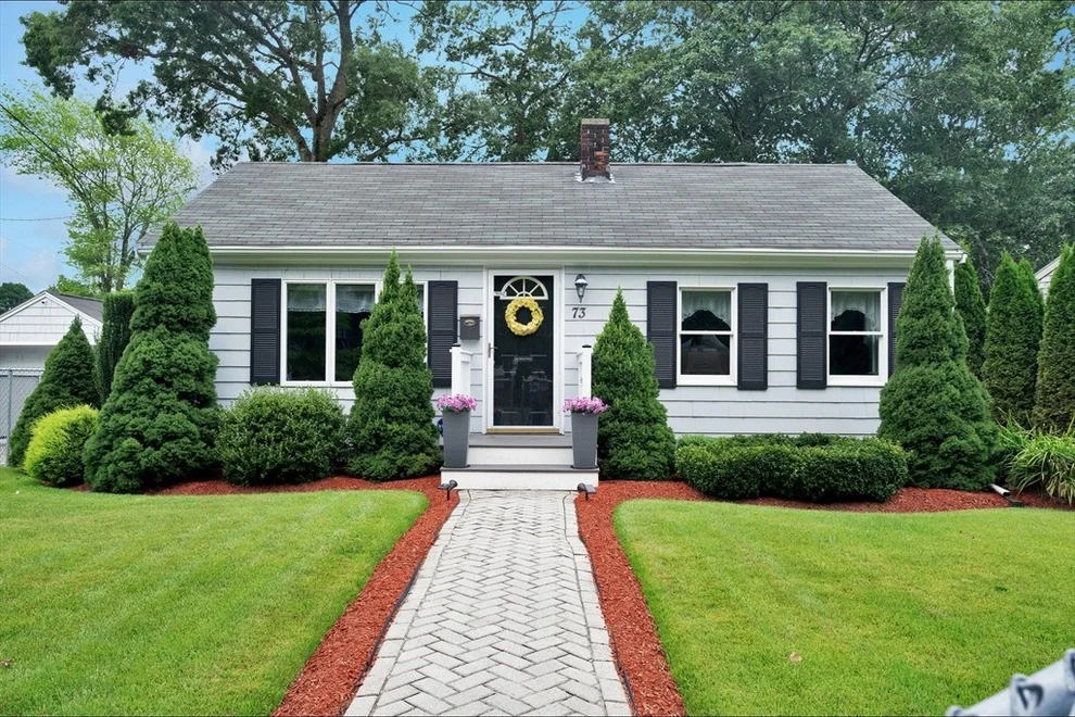 Unit for sale at 73 Green St, Abington, MA 02351