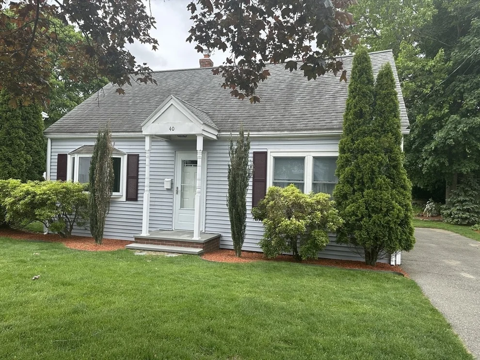 Unit for sale at 40 Elmwood Circle, Peabody, MA 01960