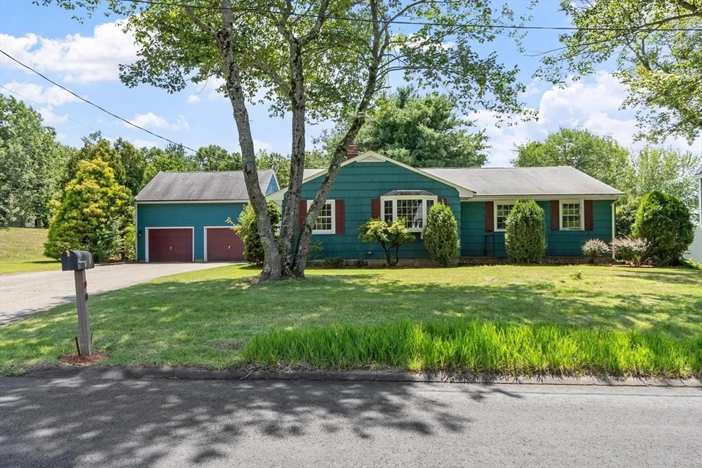 Unit for sale at 5 Noel Road, Andover, MA 01810