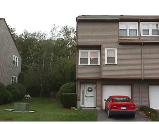 Unit for sale at 7A Griswold Dr, Salem, MA 01970