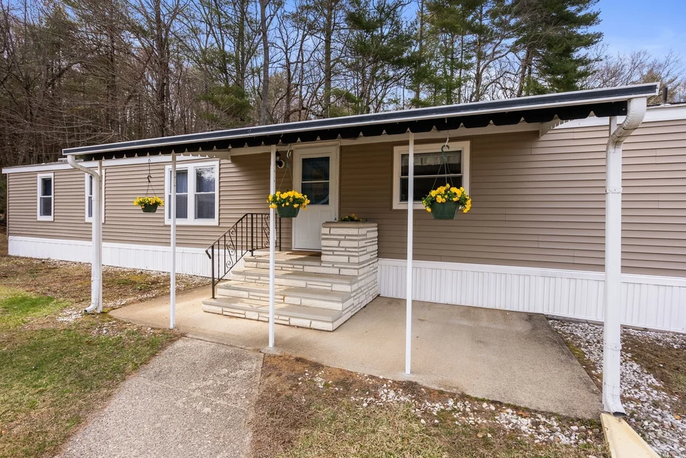 Unit for sale at 231 Park Cir, Sturbridge, MA 01566