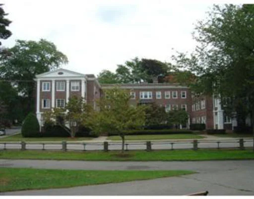 Unit for sale at 294 Main St, Wakefield, MA 01880