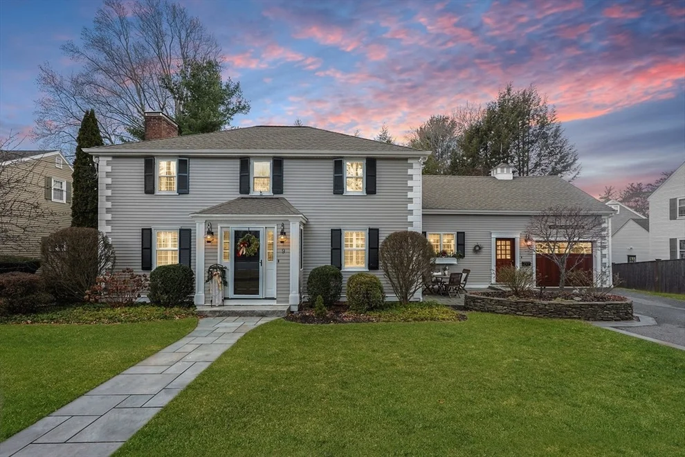 Unit for sale at 9 Elmcrest Cir, Melrose, MA 02176