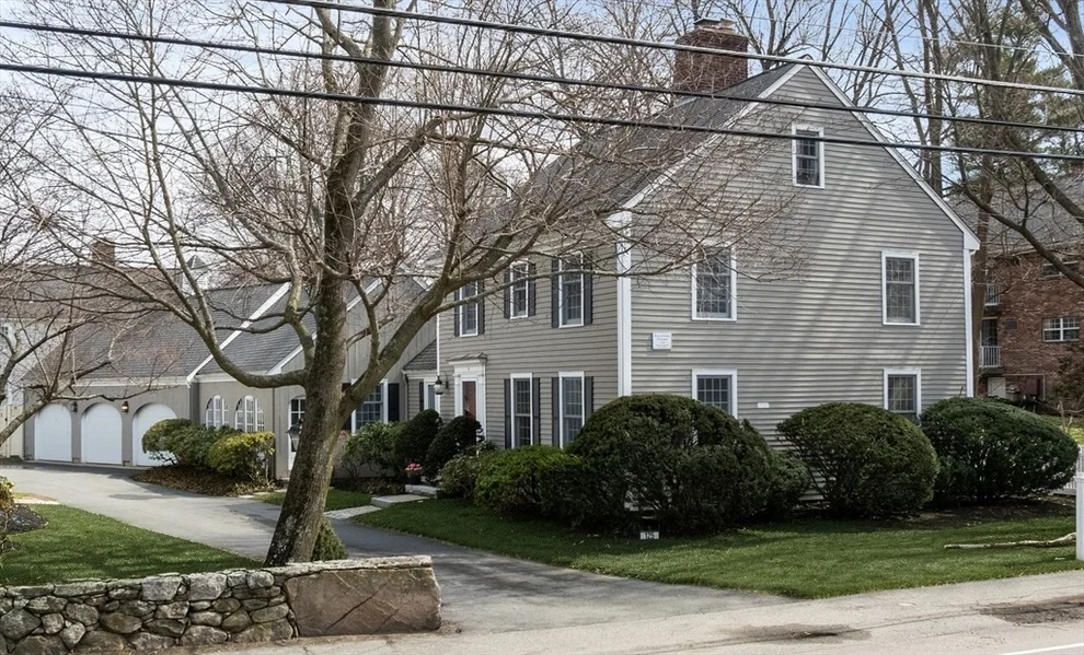 Unit for sale at 125 North St, Medfield, MA 02052