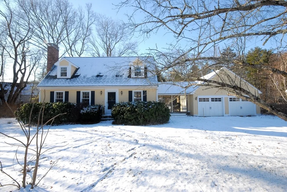 Unit for sale at 100 Harrington Ave, Concord, MA 01742