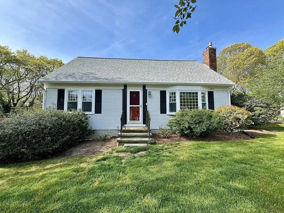 Unit for sale at 8 Dove Ln, Yarmouth, MA 02673