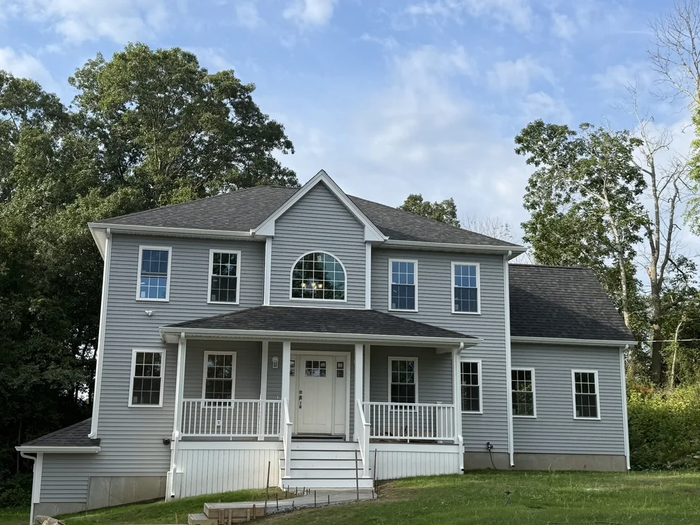 Unit for sale at 1 Old Fall River Rd, Dartmouth, MA 02747