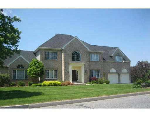Unit for sale at 19 Capt. Samuel Forbush Rd, Westborough, MA 01581