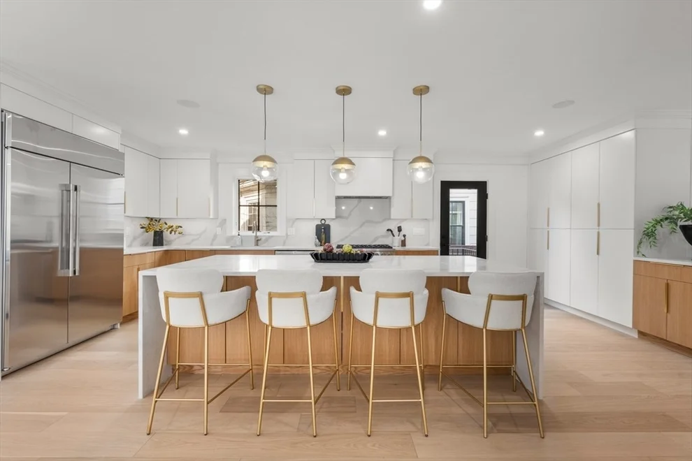 Unit for sale at 95 Stedman St, Brookline, MA 02446