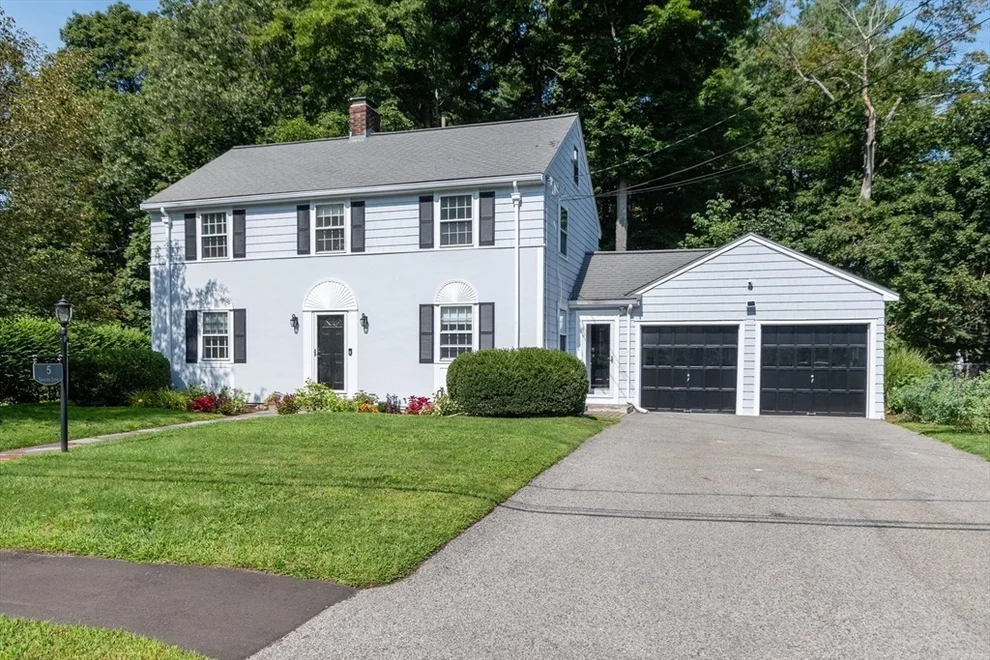 Unit for sale at 5 Grayson, Newton, MA 02462