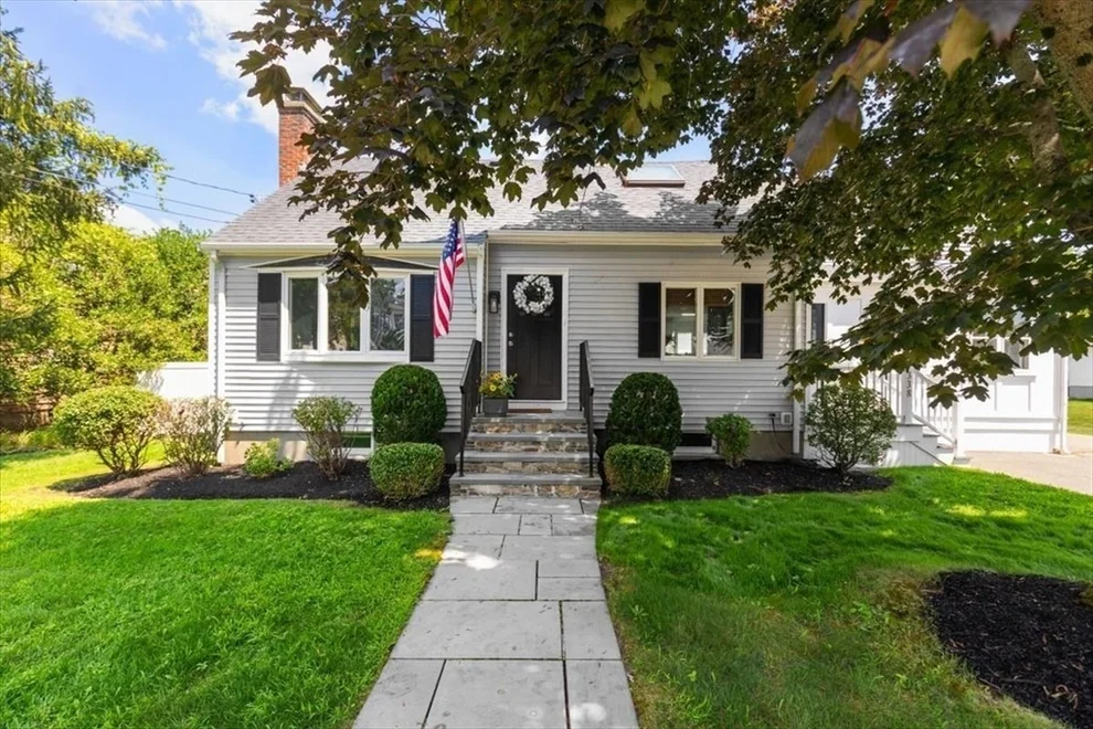 Unit for sale at 338 Thacher St, Milton, MA 02186