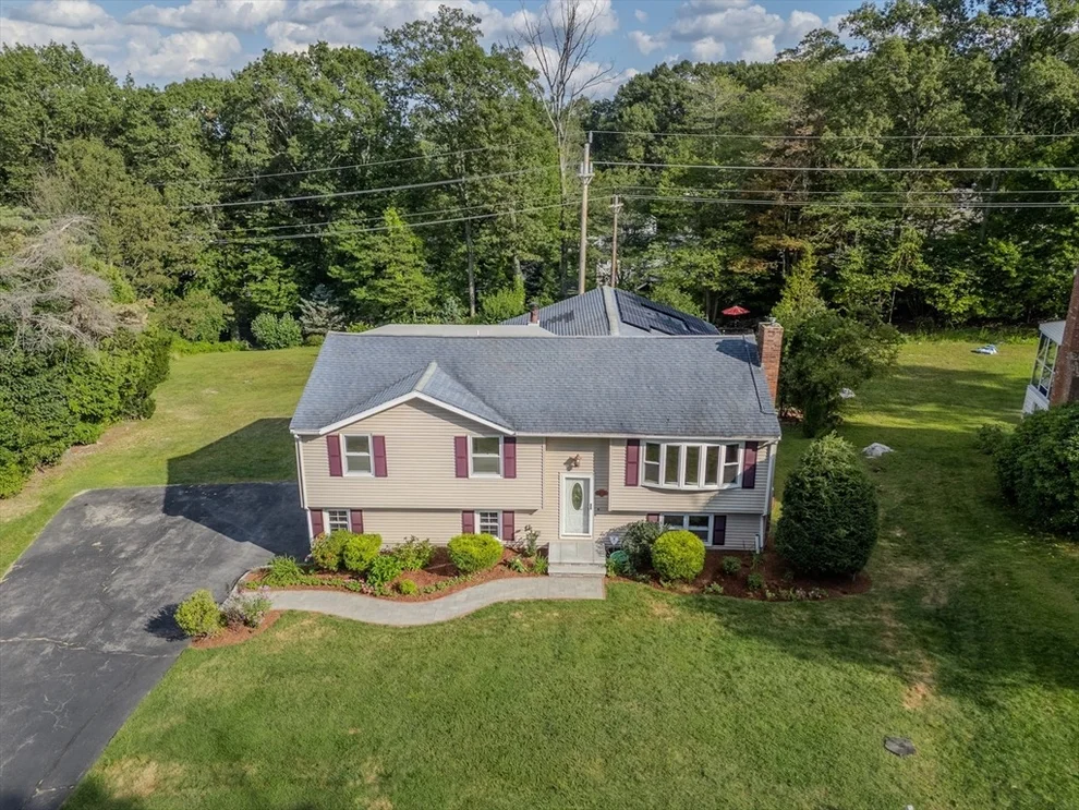 Unit for sale at 94 Cedar Rd, Holden, MA 01520