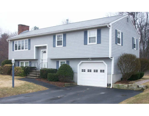 Unit for sale at 5 Rolling Ridge Lane, Methuen, MA 01844